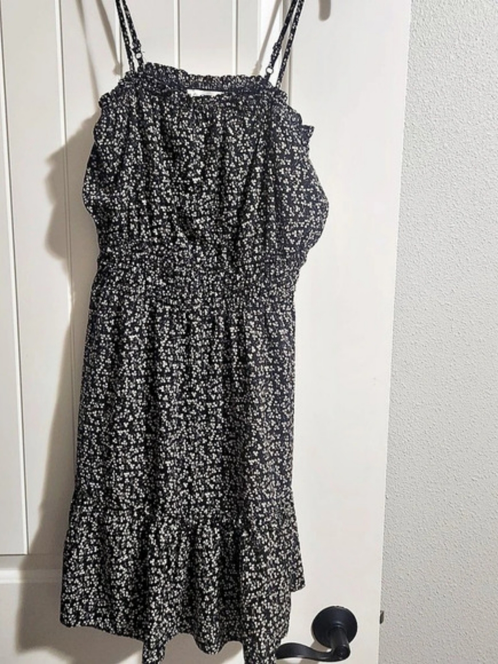 SHE & SKY Floral Mini Dress in Black & White Size Medium Like New